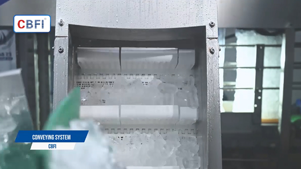 Usine de machines de glace en tubes de 120 tonnes et de machines d'emballage automatique de glace en Indonésie