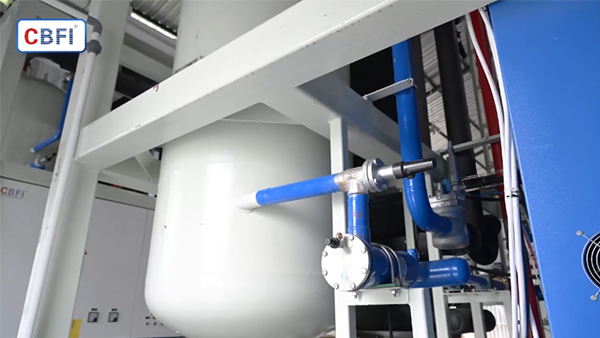 Machines à glace en tubes intégrées de 3 x 30 tonnes en Indonésie