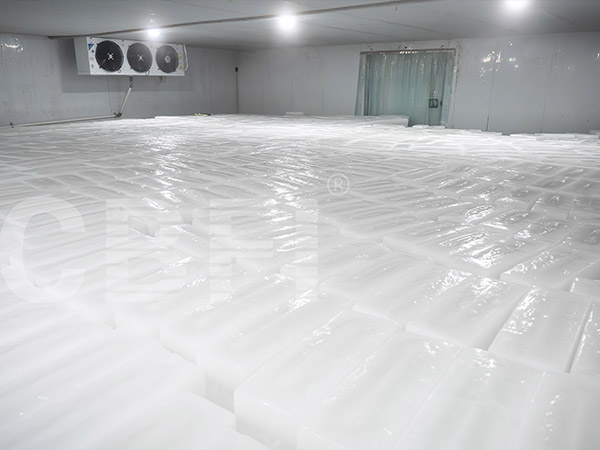 Éjection automatisée de la glace